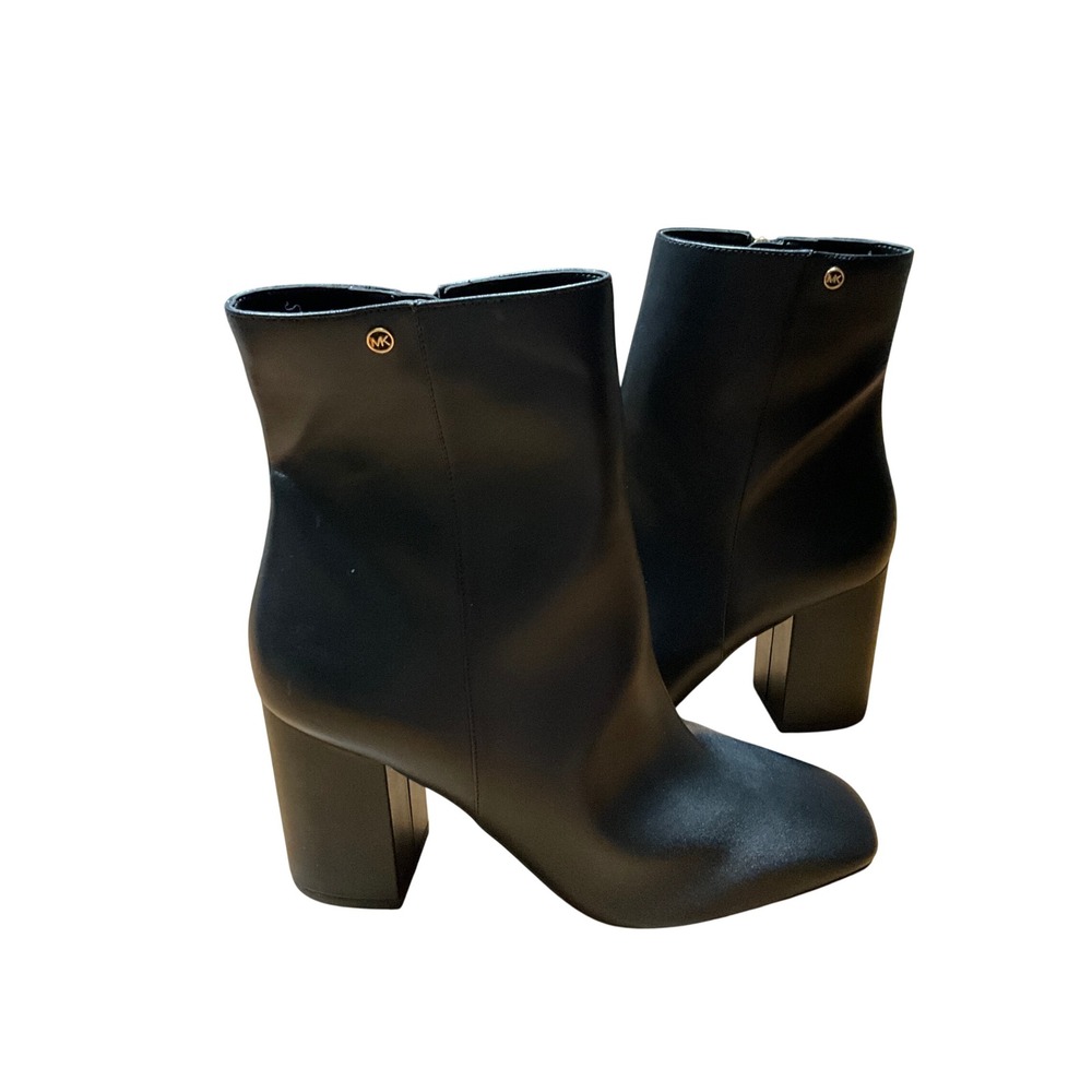 Michael Kors Black Square Toe Block Heel Ankle Boots Size 8M PV24S